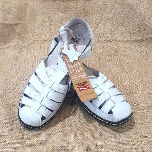 Shoes | Rivers Nwt Leather White Sandals Size 6 37 | Poshmark